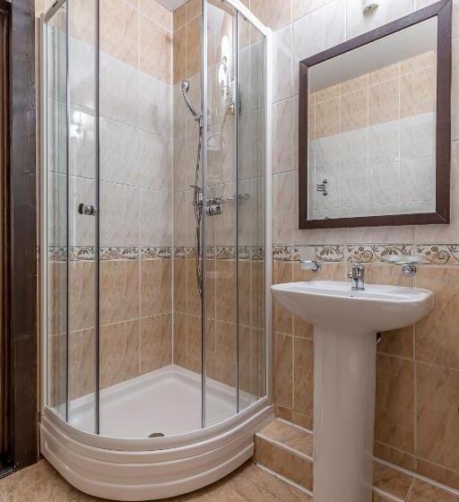 اتاق استاندارد, Zahar Berkut