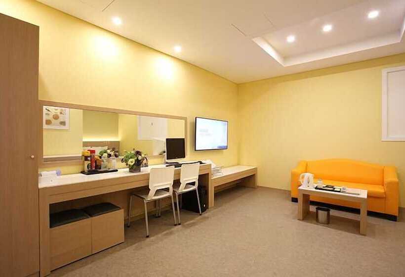 חדר דלוקס, Honors