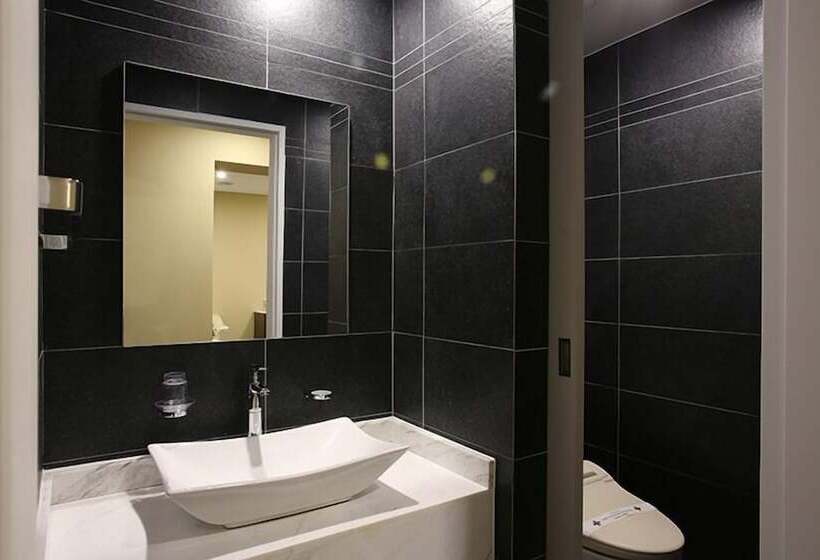 חדר דלוקס, Honors