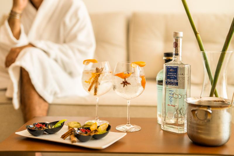 חדר סטנדרט, Honors