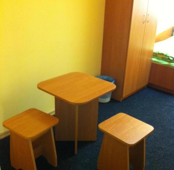 Geteiltes Mehrbettzimmer, Molodizhniy Hostel