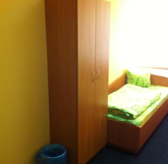 Geteiltes Mehrbettzimmer, Molodizhniy Hostel