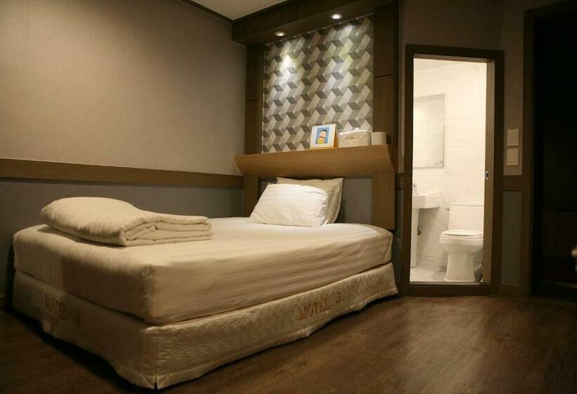 غرفة قياسية, Q Chuncheon