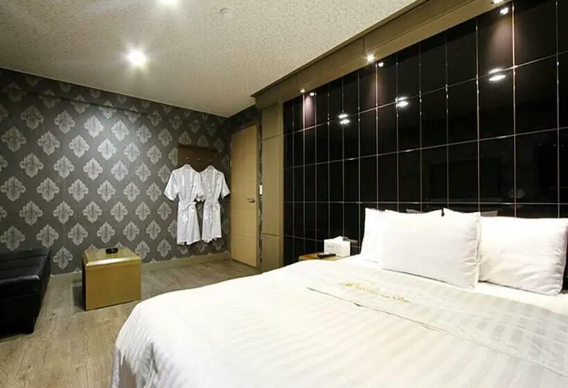 Chambre Deluxe, Q Chuncheon