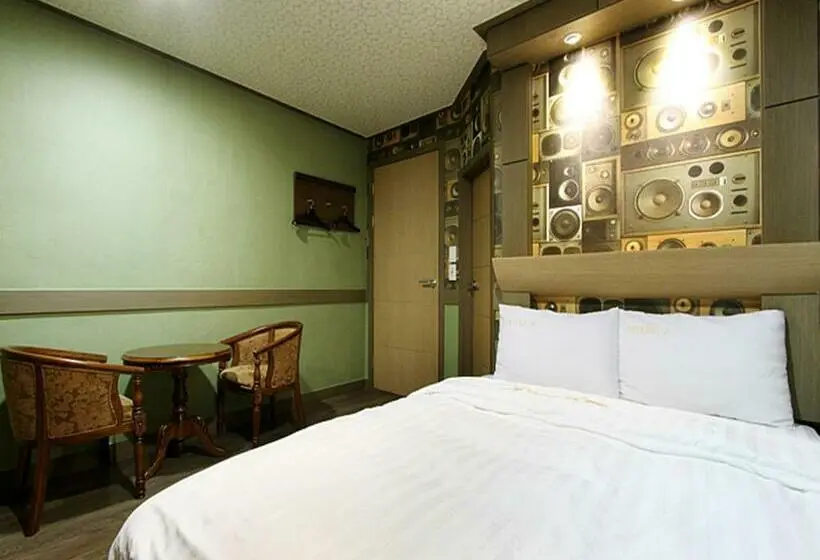 Chambre Standard, Q Chuncheon