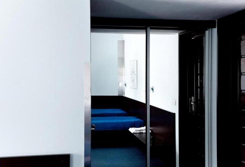 سوییت جونیور, Motelchuk