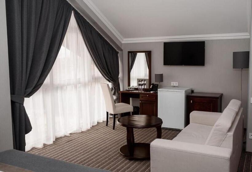 סוויטת ג'וניור, Optima Collection Park Hotel Ivano Frankivsk
