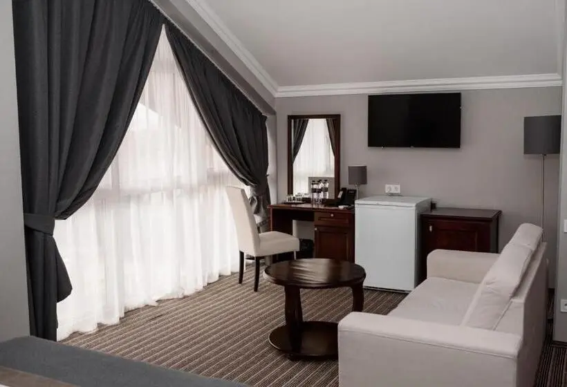 Juniorsviitti, Optima Collection Park Hotel Ivano Frankivsk
