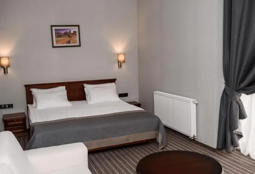 Juniorsviitti, Optima Collection Park Hotel Ivano Frankivsk