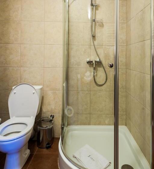 סוויטת ג'וניור, Stara Pravda Hotel   History