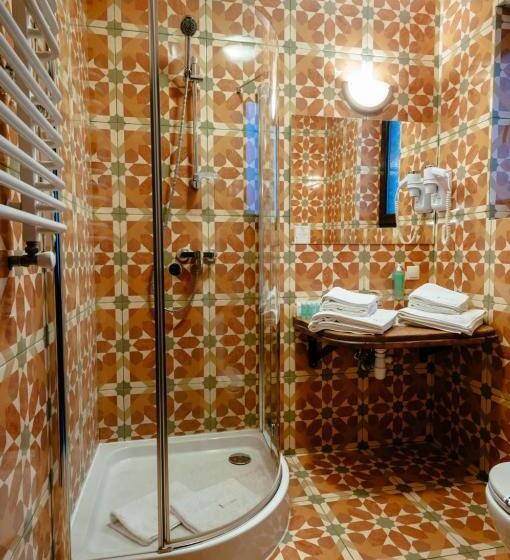 סוויטת דופלקס, Stara Pravda Hotel   History