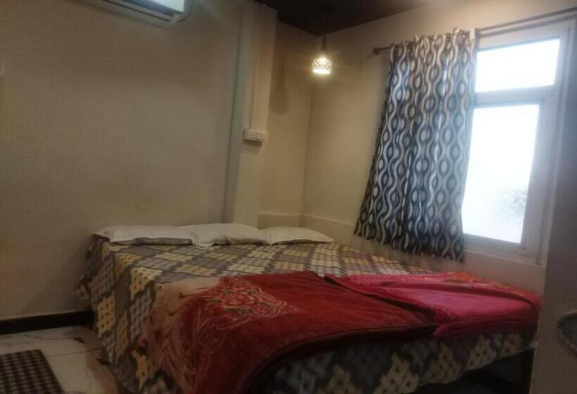 Standard Quadruple Room, New G P Guest House