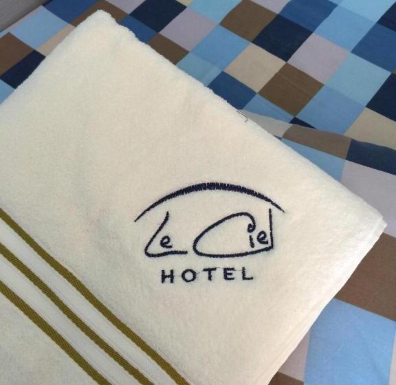 اتاق استاندارد, Le Ciel D'uyuni