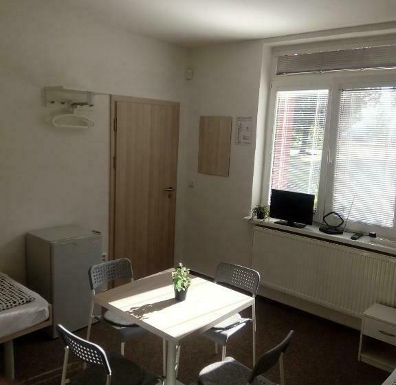 اتاق استاندارد سه نفره, Minipenzion Na Vyhlídce