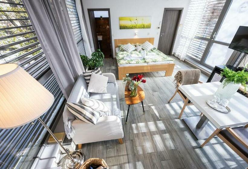 套房, Atelier Lanna