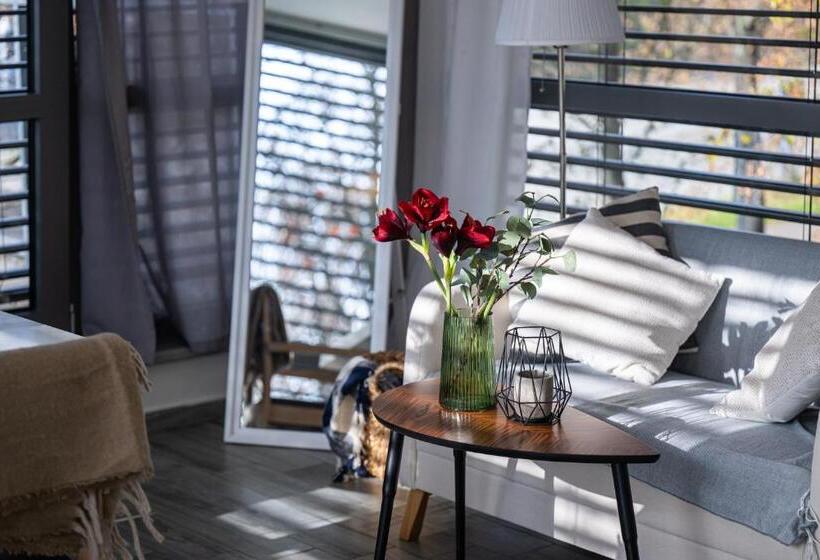 套房, Atelier Lanna