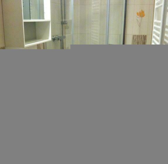 اتاق استاندارد چهار تخته, Previt Janek