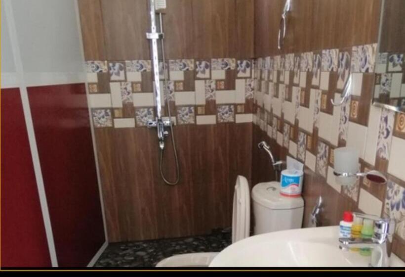 패밀리 룸, Sun Top Inn