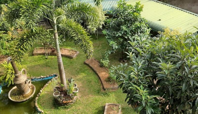 패밀리 룸, Sun Top Inn