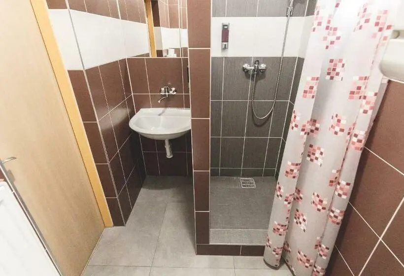 スタンダード４人部屋, Hostel U Arény