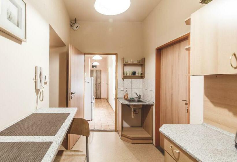 Standard Szoba, Hostel U Arény