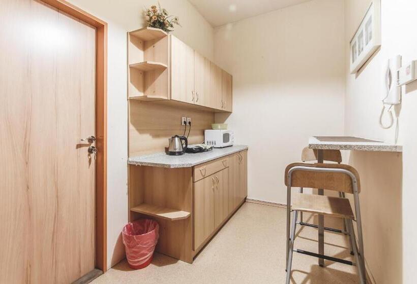 Standard Szoba Megosztott Fürdővel, Hostel U Arény