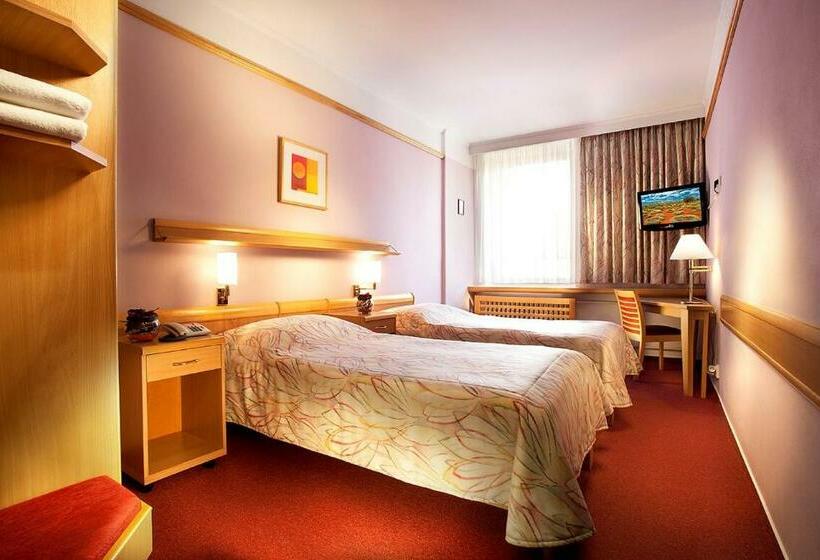 标准间, Akademie A Depandance Vila Jarmila