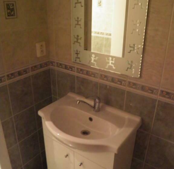 דירת חדר, Apartment Elli