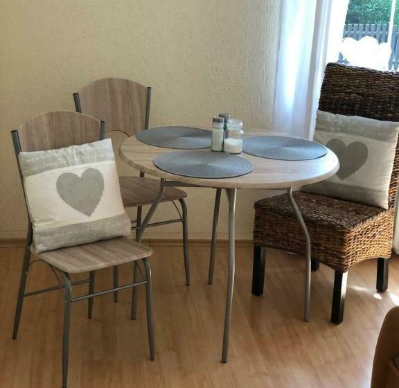 דירת חדר, Apartment Elli