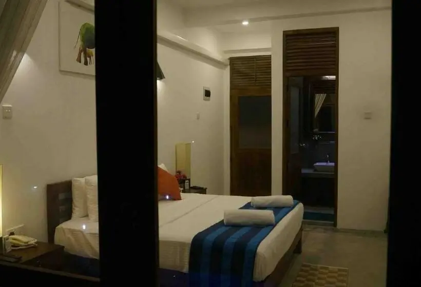 Deluxe-huone, Athgira