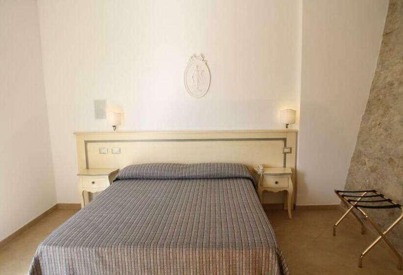 اتاق استاندارد, Boutique Il Castellino Relais