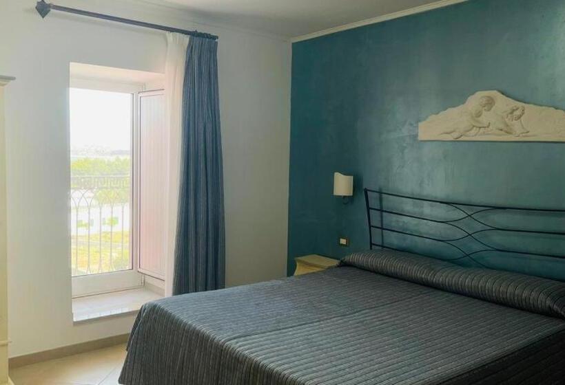 اتاق استاندارد با چشمانداز دریا, Boutique Il Castellino Relais