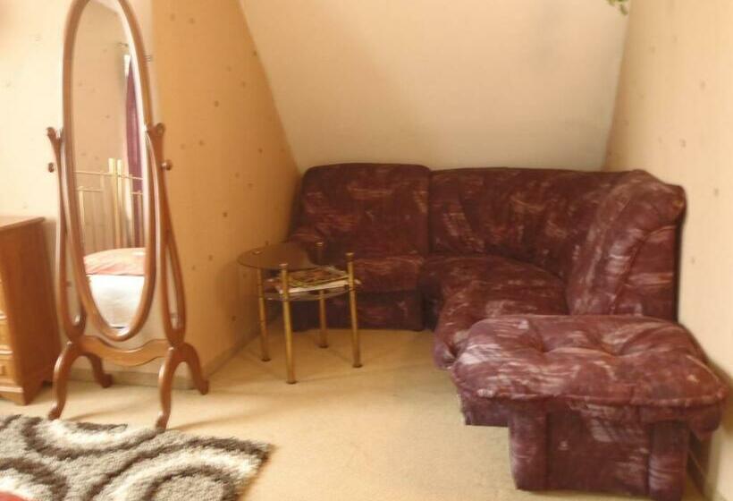 غرفة قياسية, Green House