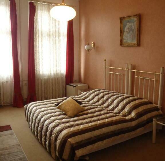 غرفة قياسية, Green House