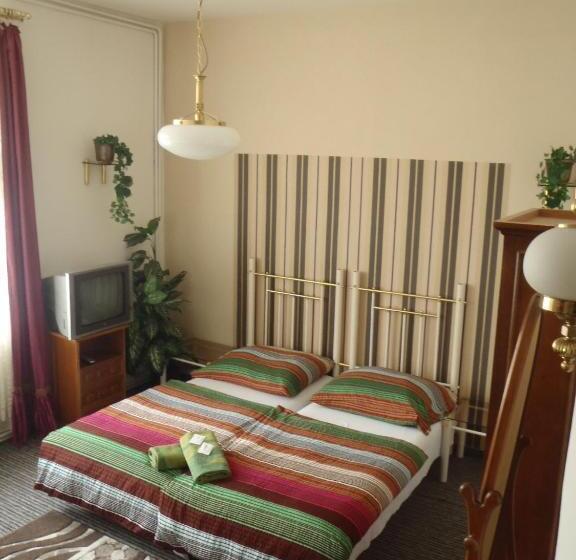 غرفة قياسية, Green House