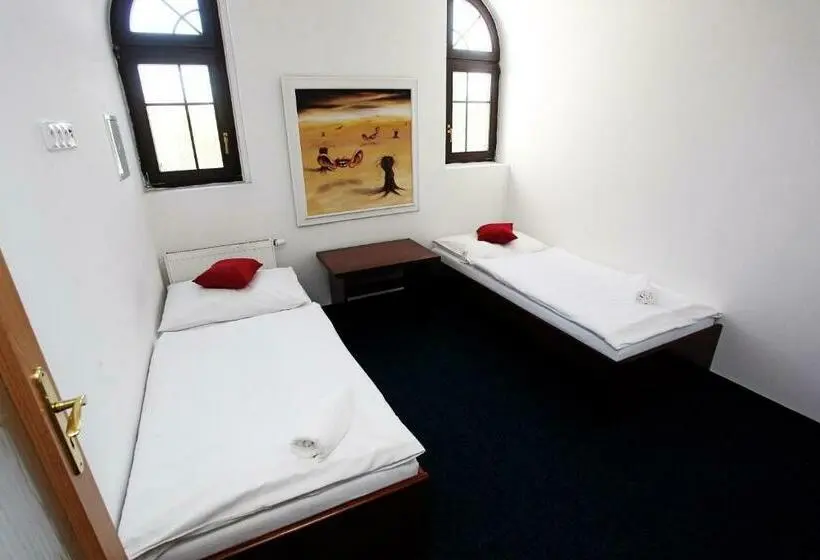 Quarto Quádruplo Standard, širák