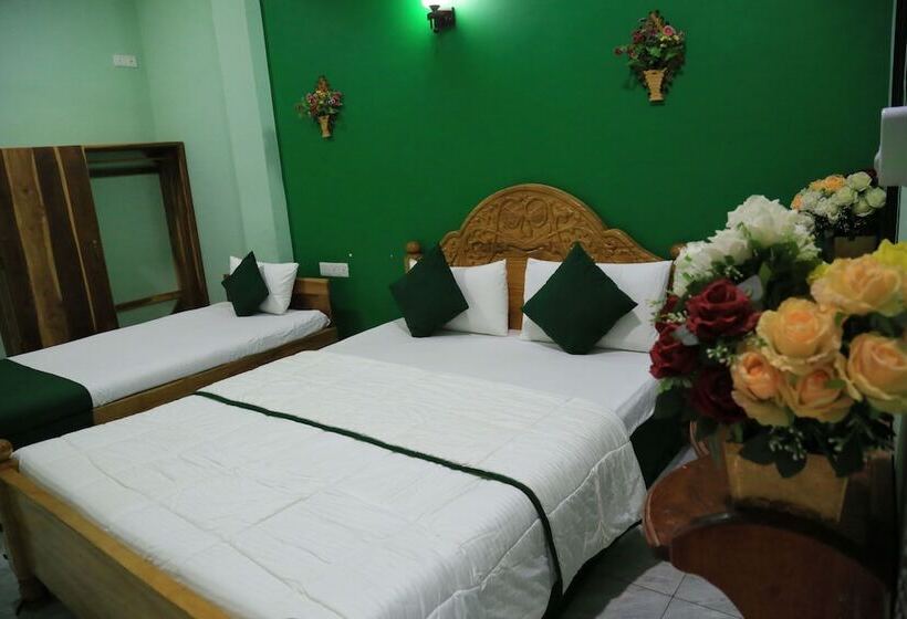 家庭间, Kings Hotel Restaurant And Bar