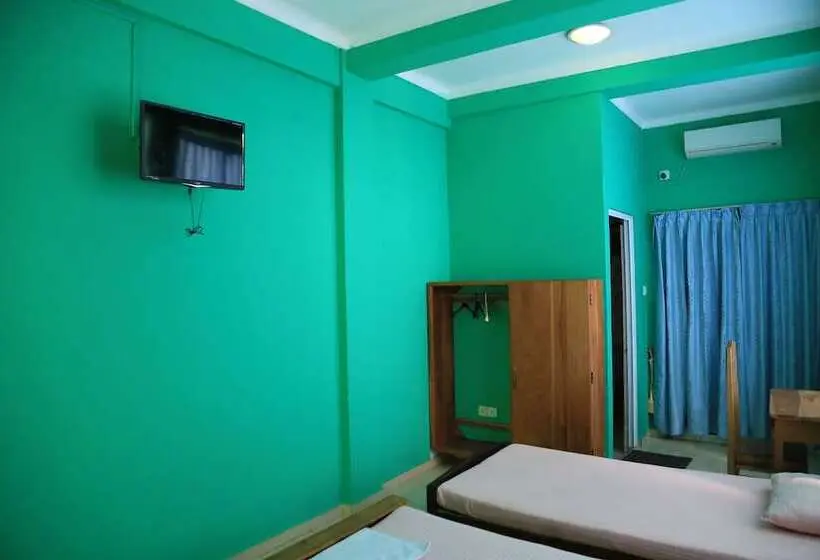 Comfort Kolmen Hengen Huone, Kings Hotel Restaurant And Bar