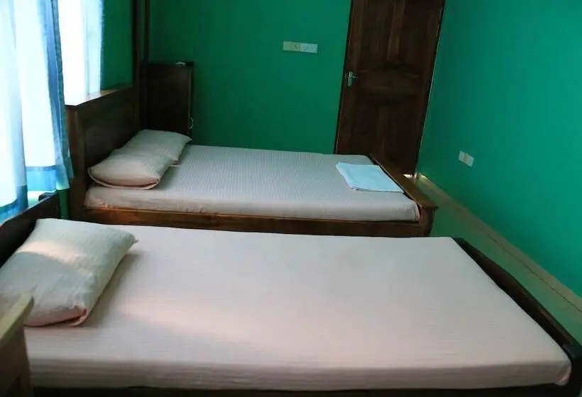 Comfort Kolmen Hengen Huone, Kings Hotel Restaurant And Bar
