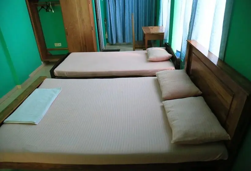 Comfort Kolmen Hengen Huone, Kings Hotel Restaurant And Bar