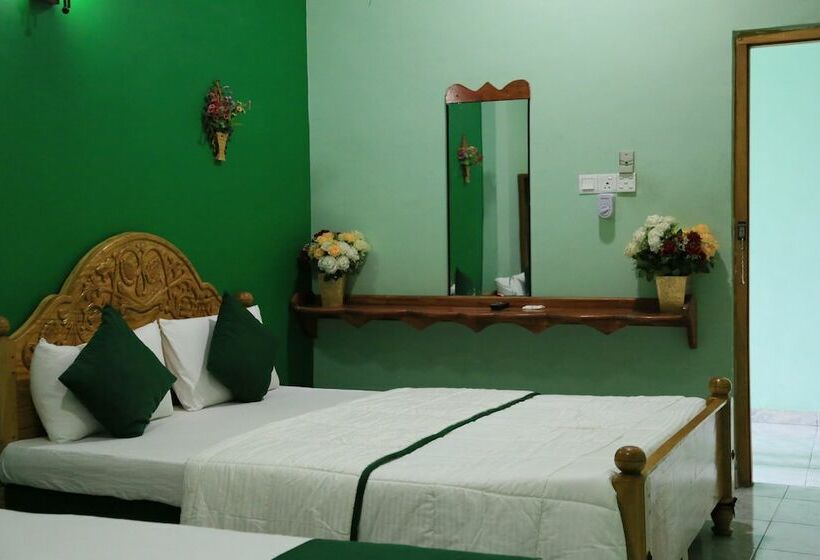 家庭间, Kings Hotel Restaurant And Bar