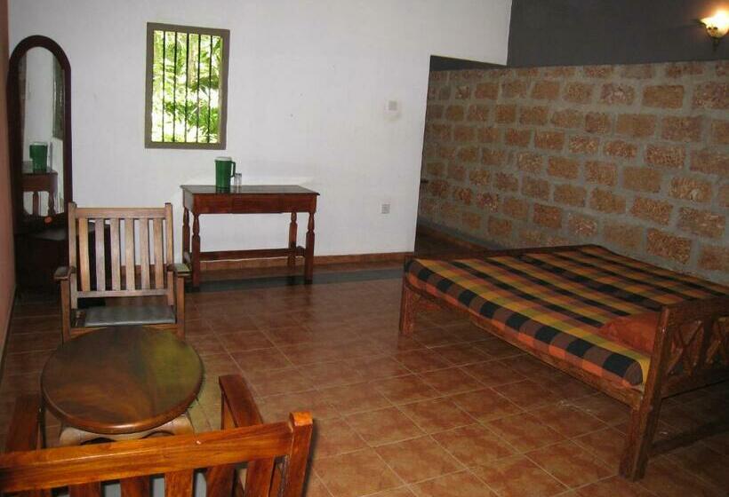 منزل غرفة نوم واحدة, Kumbukgahawatta