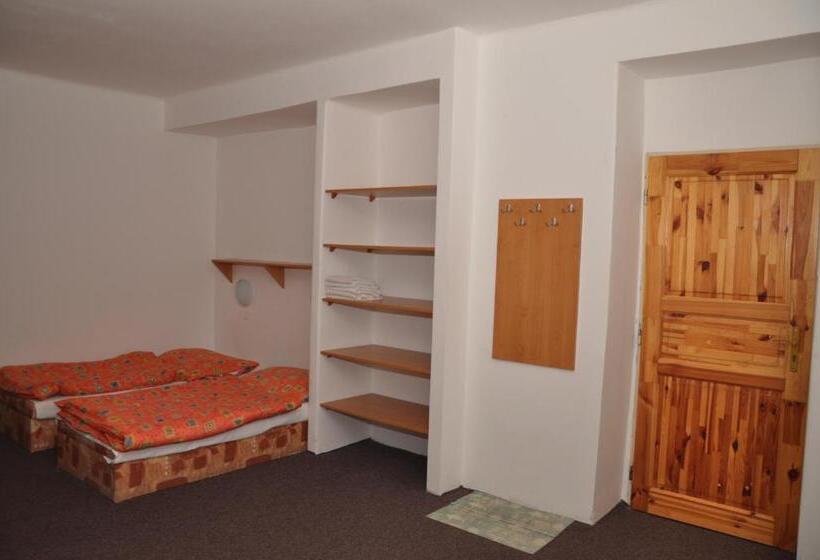 5人标间, Penzion M&m