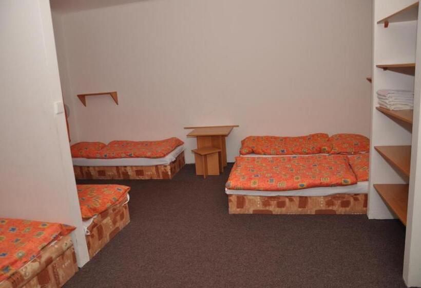 5人标间, Penzion M&m