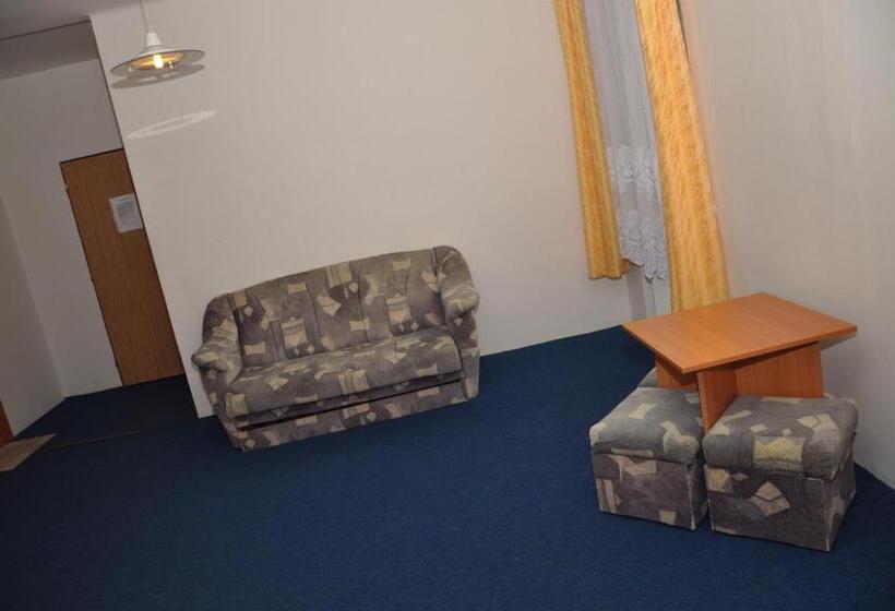 家庭间, Penzion M&m