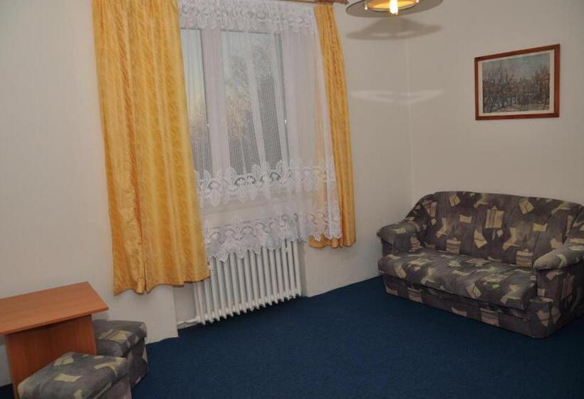 家庭间, Penzion M&m