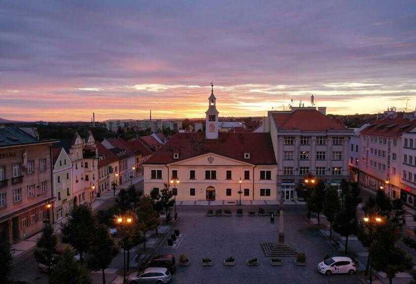 Номер Стандарт, Na Hradbách