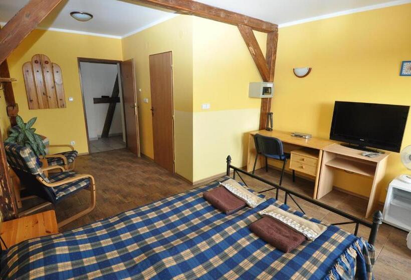 Номер Стандарт, Na Hradbách