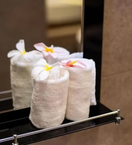 Habitació Deluxe, Tharusha