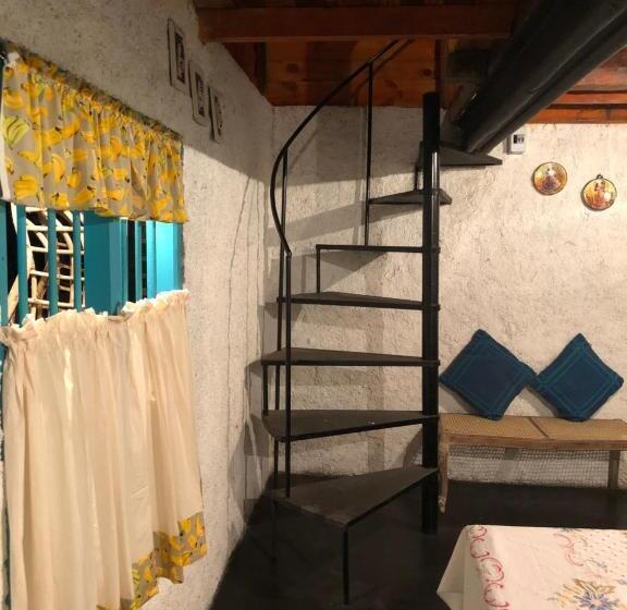 Cabin, The Kandyan Manor By Bhathiya & Suzy